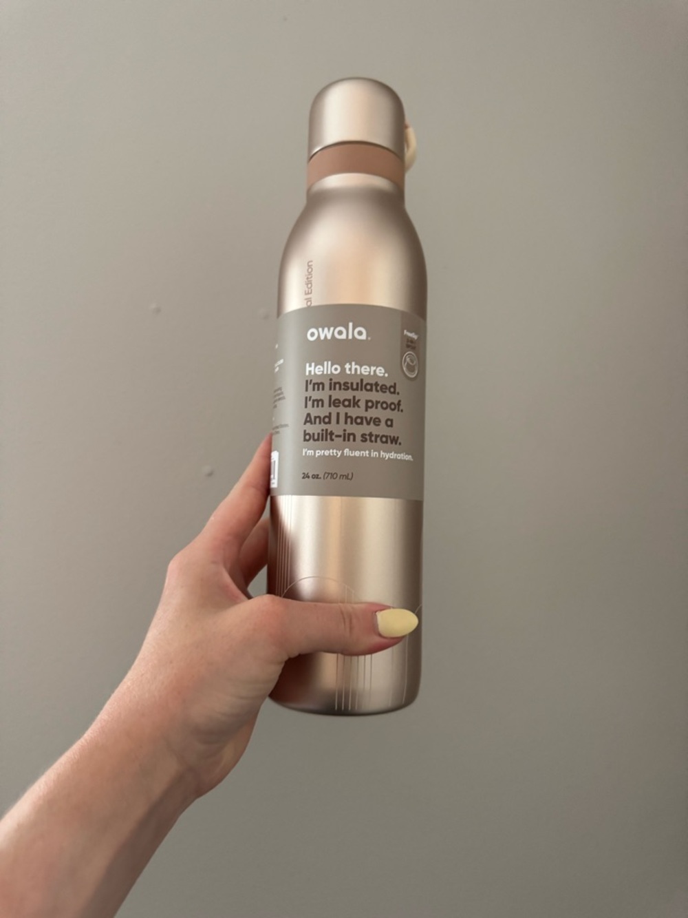 New 2025 Birthday Bash Paparazzi Owala Freesip Twist Gold Bottle